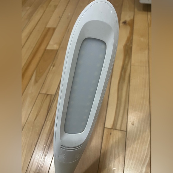 White LED Desk Lamp with Color Changing Base - Picture 5 of 11